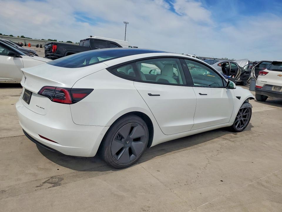 48801906 :رقم المزاد ، 5YJ3E1EB2MF855157 vin ، 2021 Tesla Model 3 مزاد بيع