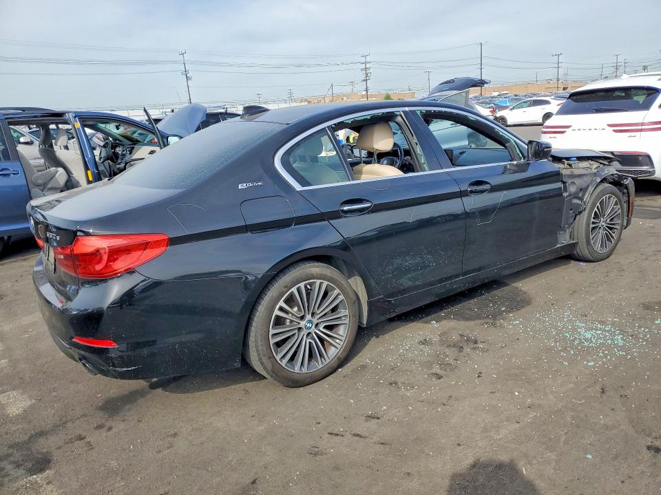 49797336 :رقم المزاد ، WBAJA9C56JB034377 vin ، 2018 Bmw 530e مزاد بيع