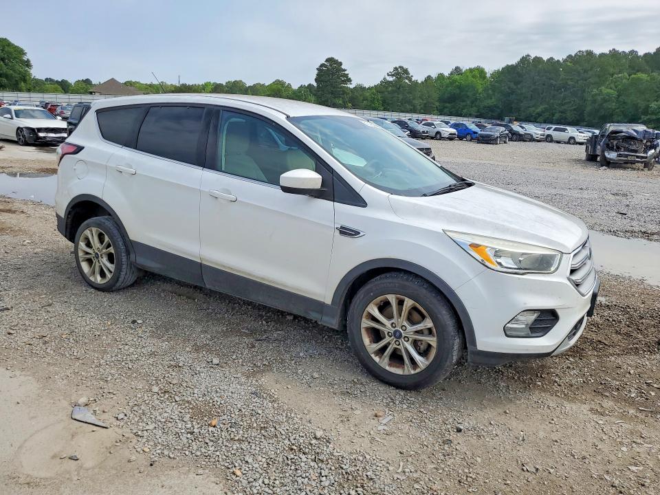 51142686 :رقم المزاد ، 1FMCU0GDXHUB73910 vin ، 2017 Ford Escape مزاد بيع