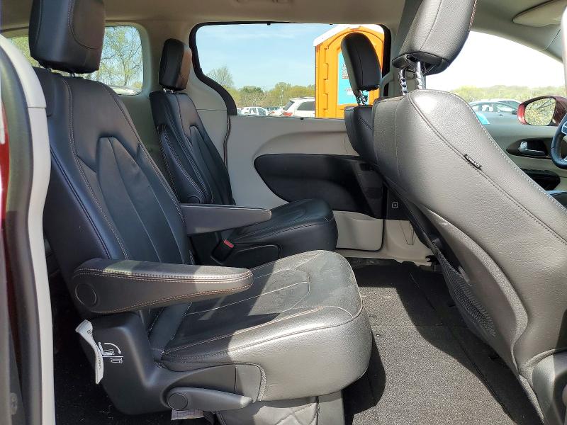 49010186 :رقم المزاد ، 2C4RC1BG1HR654411 vin ، 2017 Chrysler Pacifica مزاد بيع