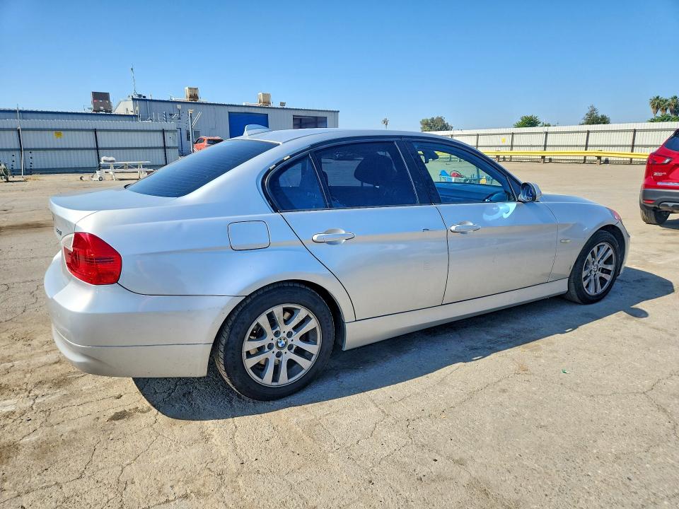 Продажа на аукционе авто 2007 Bmw 328, vin: WBAVC53547FZ81617, номер лота: 51431926