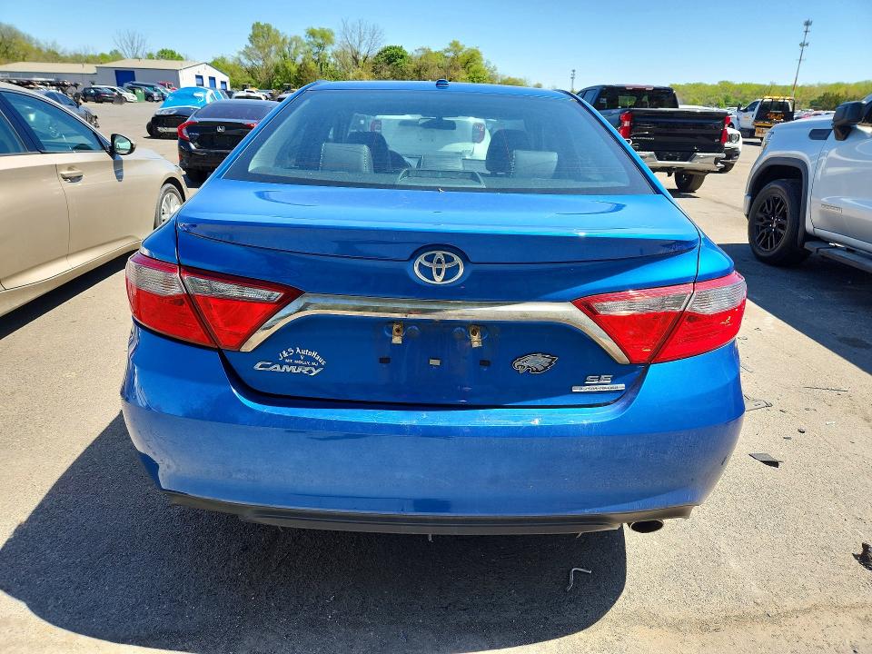 48599356 :رقم المزاد ، 4T1BF1FK4GU562732 vin ، 2016 Toyota Camry مزاد بيع