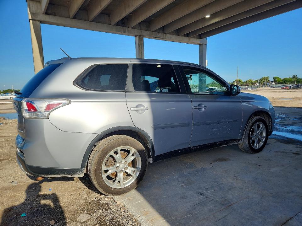 Продаж на аукціоні авто 2015 Mitsubishi Outlander, vin: JA4AZ3A32FZ010726, номер лоту: 48941116