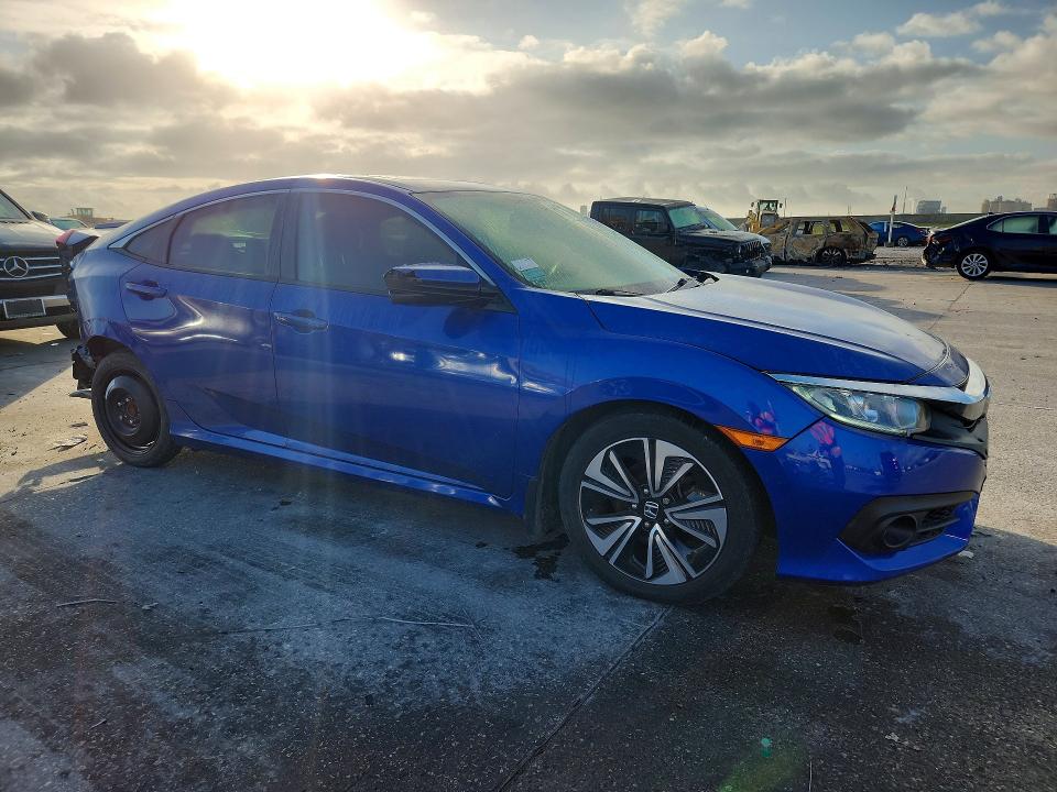 Продаж на аукціоні авто 2018 Honda Civic, vin: JHMFC1F76JX042241, номер лоту: 51303536