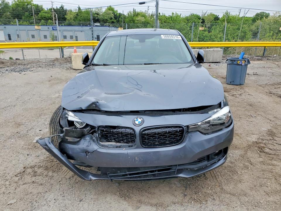 50859316 :رقم المزاد ، WBA8E5G5XGNT93082 vin ، 2016 Bmw 320 مزاد بيع