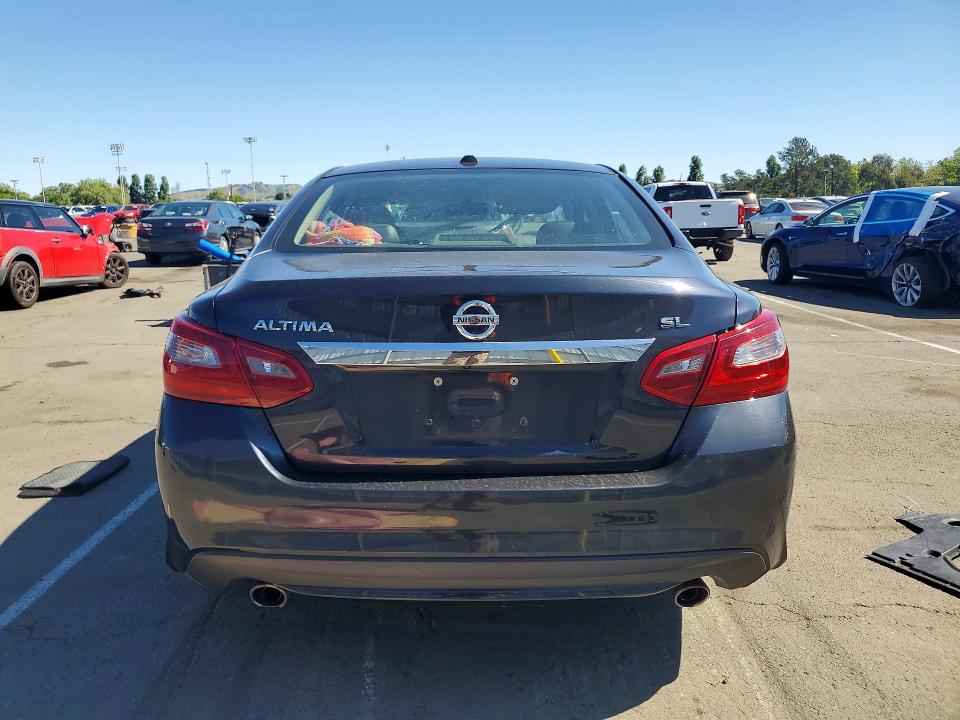 Продажа на аукционе авто 2018 Nissan Altima, vin: 1N4AL3AP7JC242847, номер лота: 48834796