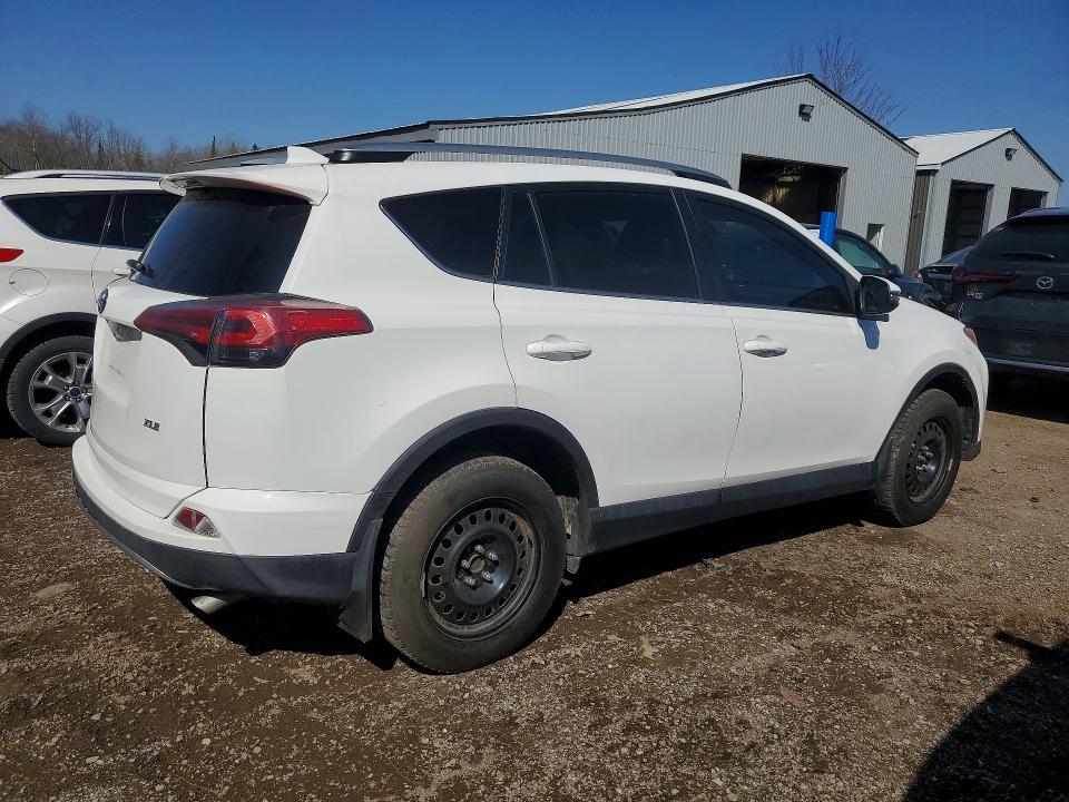 46737746 :رقم المزاد ، 2T3WFREV9JW494227 vin ، 2018 Toyota Rav4 مزاد بيع