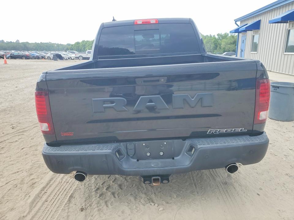 50898606 :رقم المزاد ، 1C6RR6YT3JS112562 vin ، 2018 Ram 1500 مزاد بيع