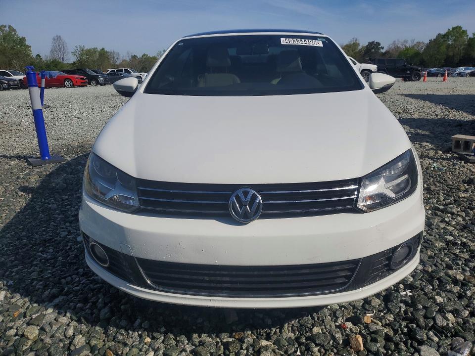 49334496 :رقم المزاد ، WVWBW8AH9FV001055 vin ، 2015 Volkswagen Eos مزاد بيع