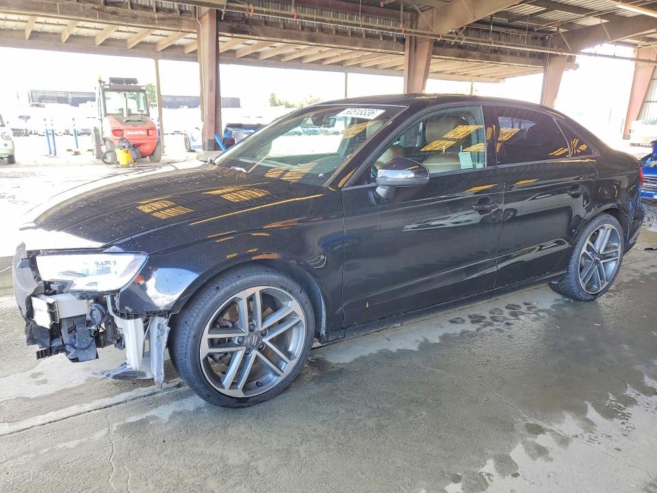 50518336 :رقم المزاد ، WAUB8GFF1J1014519 vin ، 2018 Audi A3 مزاد بيع