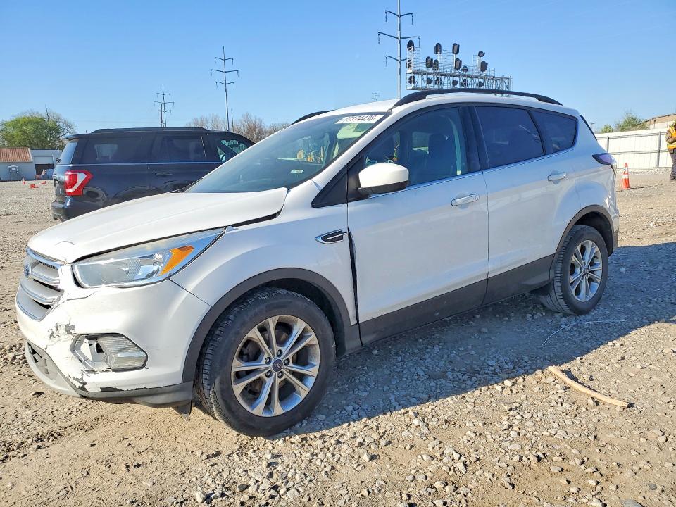 Продаж на аукціоні авто 2017 Ford Escape, vin: 1FMCU0GD2HUF01112, номер лоту: 47174436
