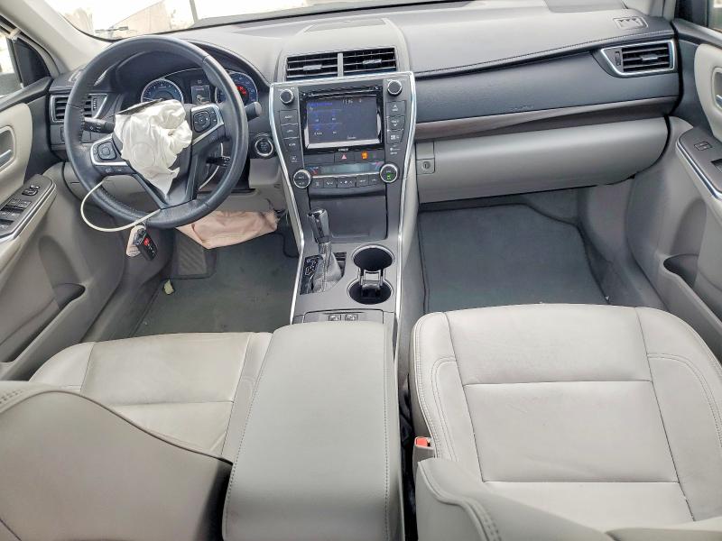 48865326 :رقم المزاد ، 4T1BF1FK0HU728942 vin ، 2017 Toyota Camry مزاد بيع