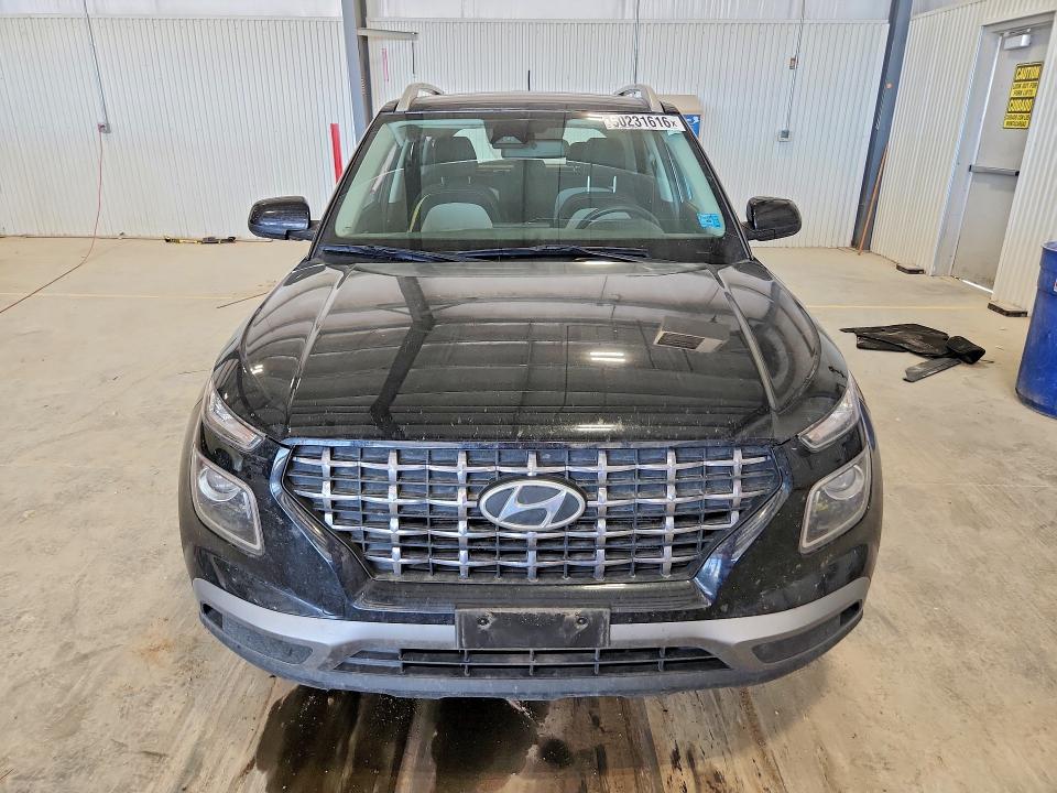 50231616 :رقم المزاد ، KMHRC8A36PU222661 vin ، 2023 Hyundai Venue مزاد بيع