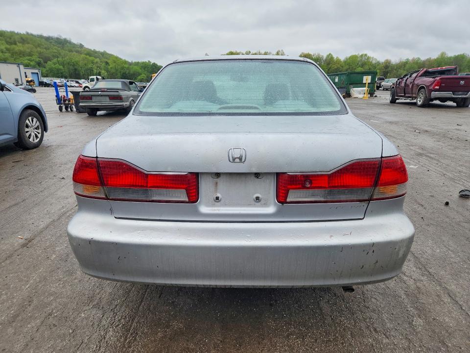 51933146 :رقم المزاد ، 1HGCG56662A166166 vin ، 2002 Hond Accord مزاد بيع
