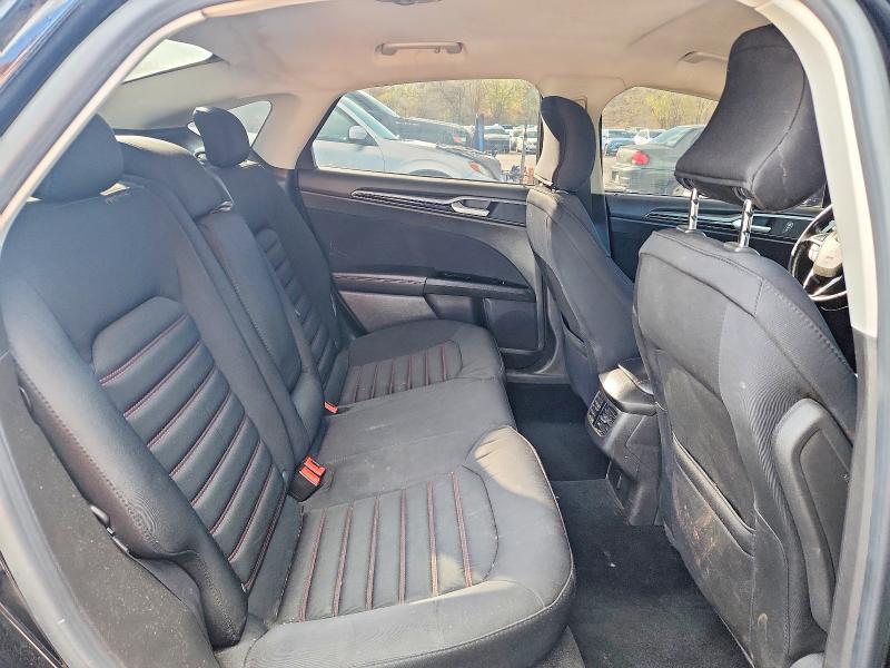 49905496 :رقم المزاد ، 3FA6P0T9XGR262592 vin ، 2016 Ford Fusion مزاد بيع
