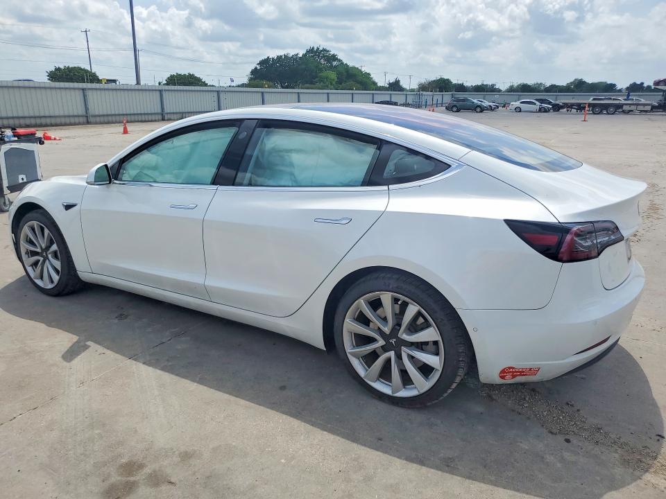 Продажа на аукционе авто 2018 Tesla Model 3, vin: 5YJ3E1EA1JF025031, номер лота: 49762656