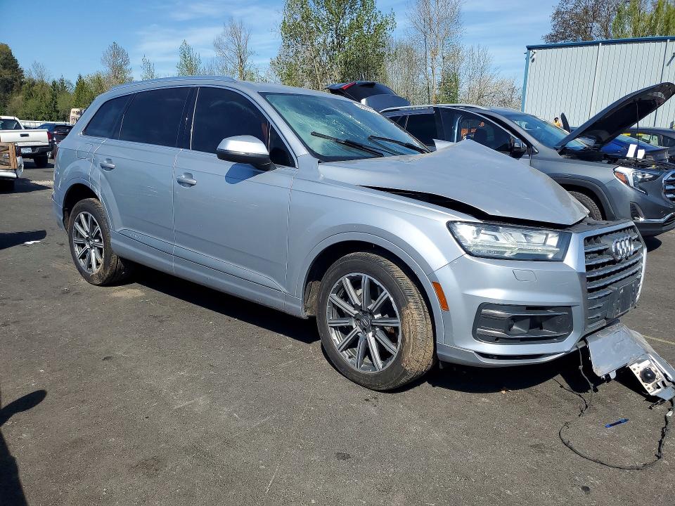 Продаж на аукціоні авто 2017 Audi Q7, vin: WA1VAAF70HD043040, номер лоту: 48956806