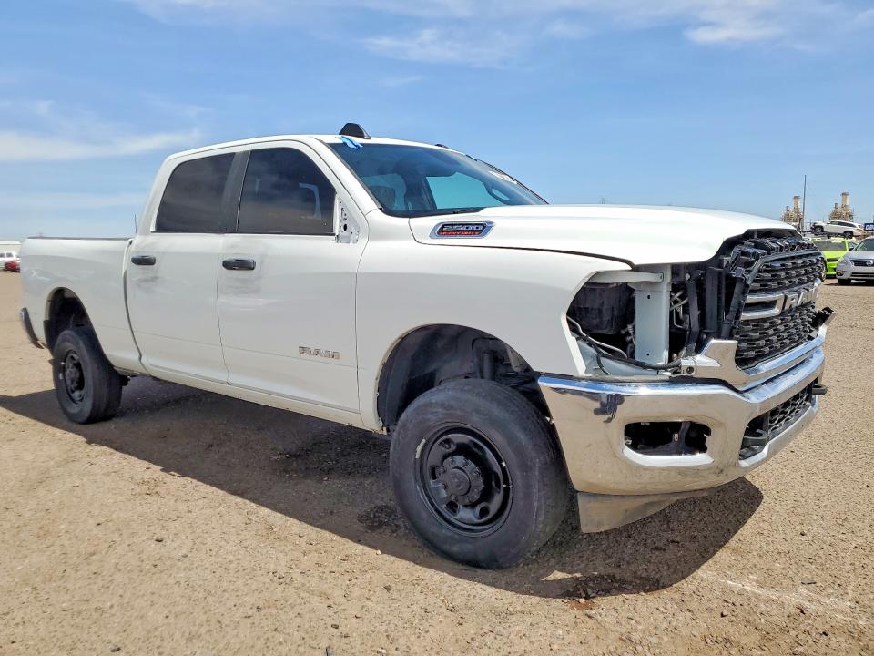 48717646 :رقم المزاد ، 3C6UR5DJ9RG353974 vin ، 2024 Ram 2500 مزاد بيع