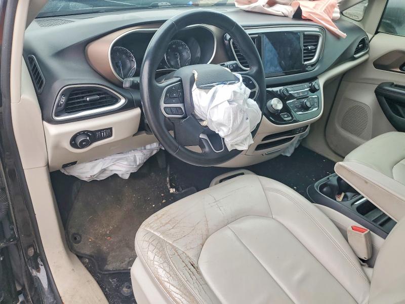 48594746 :رقم المزاد ، 2C4RC1BG0HR517282 vin ، 2017 Chrysler Pacifica مزاد بيع
