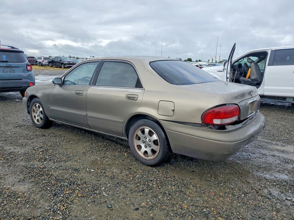 50342926 :رقم المزاد ، 1YVGF22C9X5880008 vin ، 1999 Mazda 626 مزاد بيع