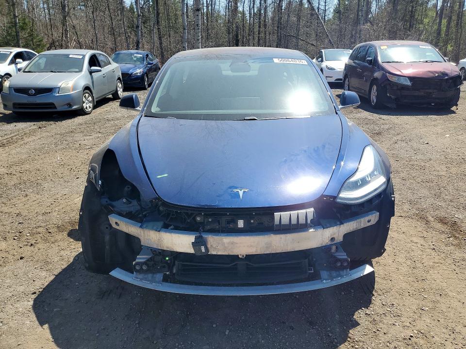 50064036 :رقم المزاد ، 5YJ3E1EA3JF030120 vin ، 2018 Tesla Model 3 مزاد بيع