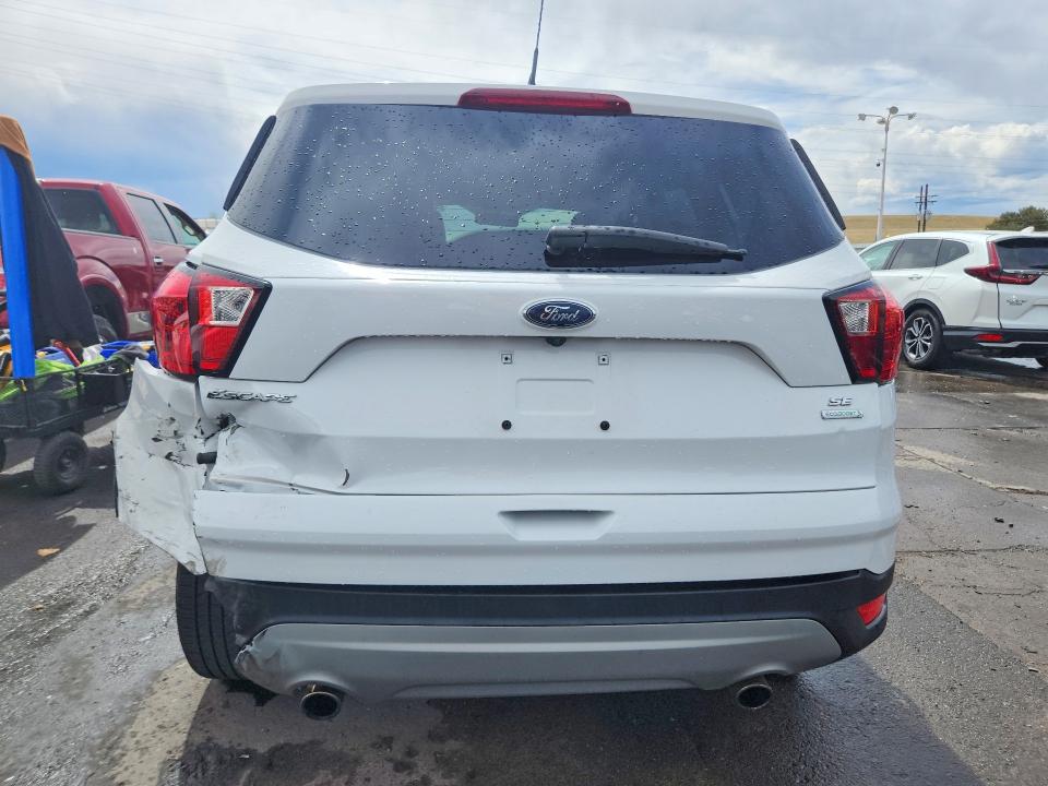 49110196 :رقم المزاد ، 1FMCU0GD0KUA41181 vin ، 2019 Ford Escape مزاد بيع
