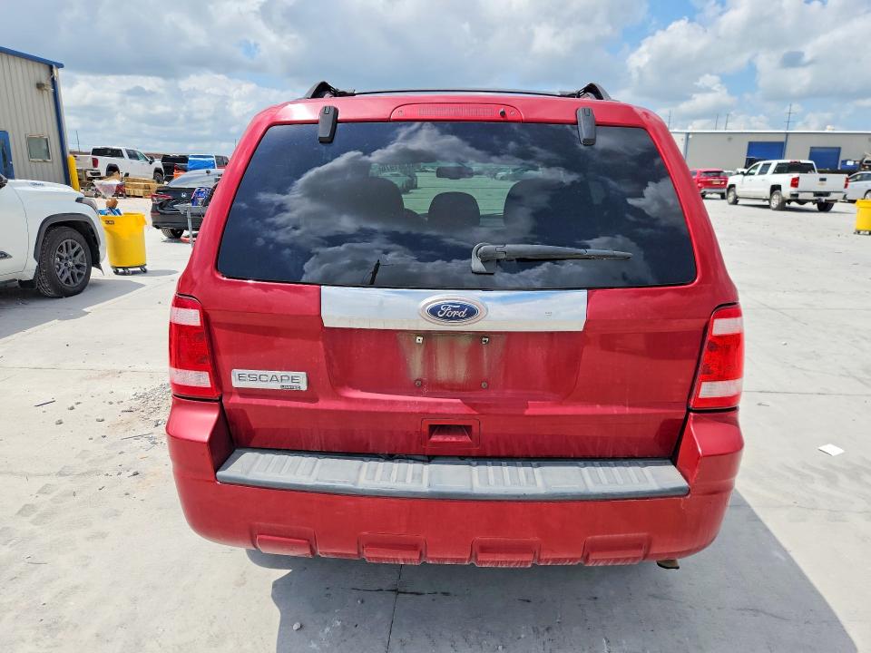 49381976 :رقم المزاد ، 1FMCU0EG5BKA69048 vin ، 2011 Ford Escape مزاد بيع