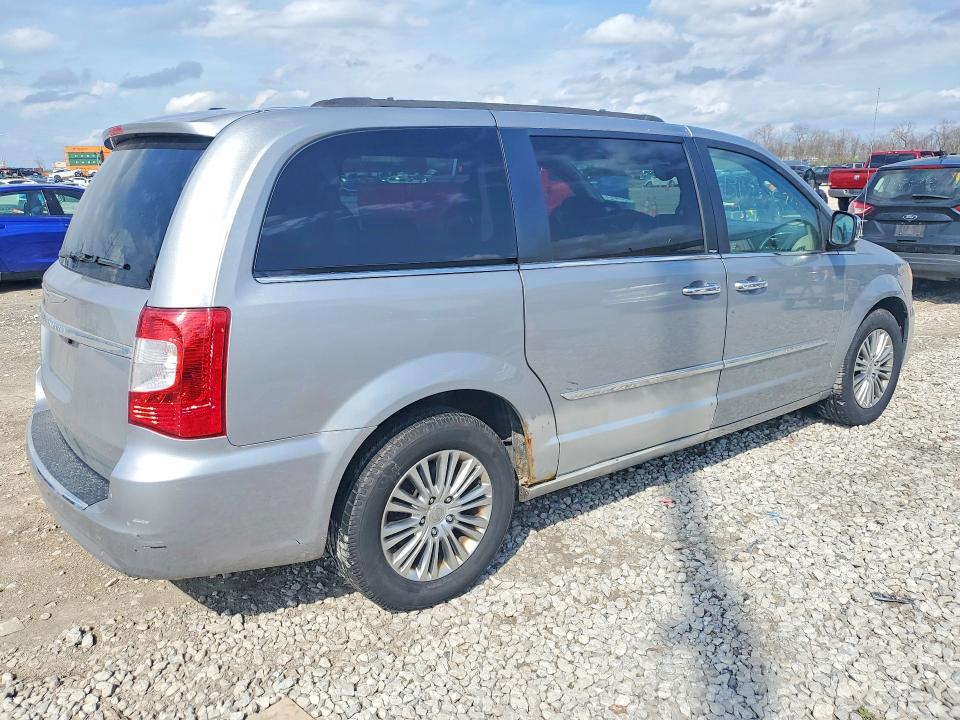 48947676 :رقم المزاد ، 2C4RC1CG6DR607092 vin ، 2013 Chrysler Town & Country مزاد بيع