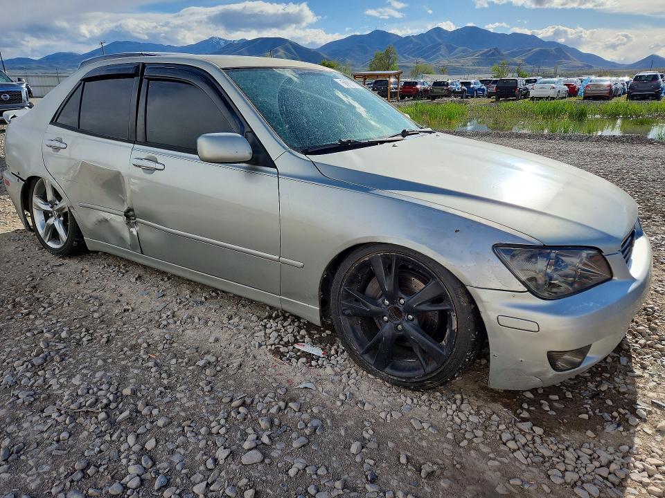 50923156 :رقم المزاد ، JTHBD182010011119 vin ، 2001 Lexus Is مزاد بيع