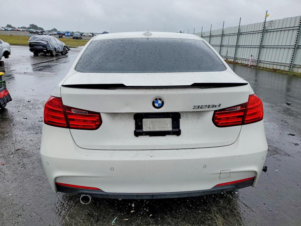 50527436 :رقم المزاد ، WBA3D3C51EK156549 vin ، 2014 Bmw 328 مزاد بيع