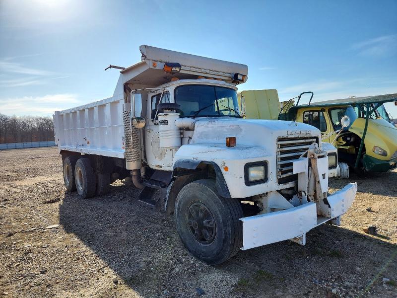 Aukcja sprzedaży 2002 Mack Rb688s, vin: 1M2P296C82M064745, numer aukcji: 49228506