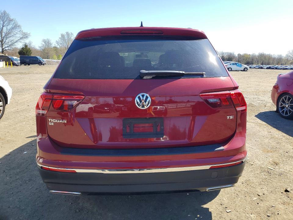 2018 Volkswagen Tiguan მანქანა იყიდება აუქციონზე, vin: 3VV3B7AX3JM075951, აუქციონის ნომერი: 48774656