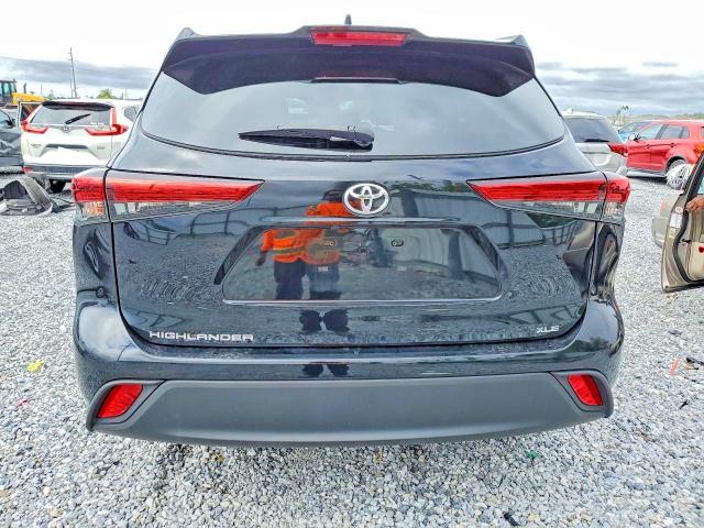 49173926 :رقم المزاد ، 5TDHZRAHXNS101598 vin ، 2022 Toyota Highlander مزاد بيع
