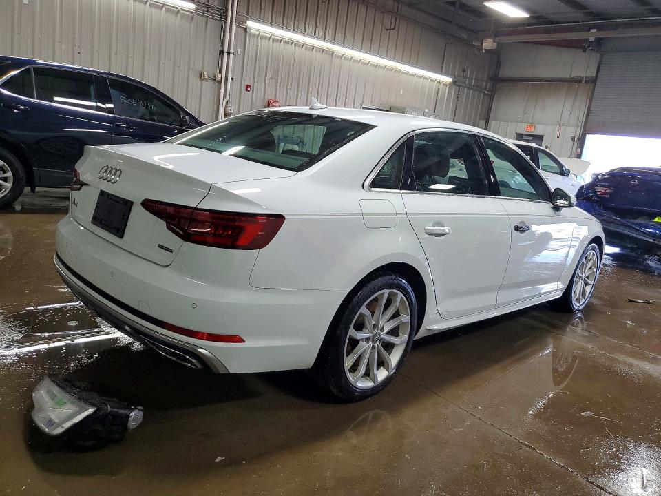 Продаж на аукціоні авто 2019 Audi A4, vin: WAUENAF48KN006235, номер лоту: 50582206