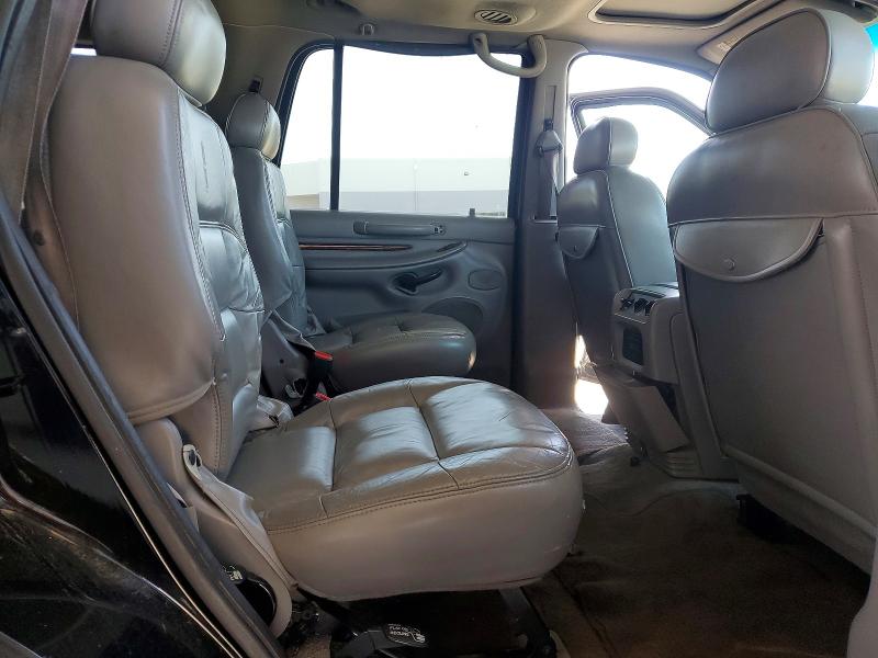 49468906 :رقم المزاد ، 5LMFU28R71LJ22036 vin ، 2002 Lincoln Navigator مزاد بيع