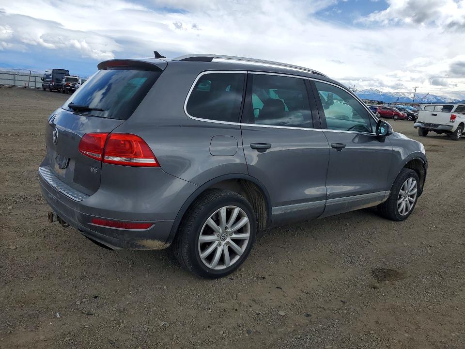 49994546 :رقم المزاد ، WVGFF9BP3BD002243 vin ، 2011 Volkswagen Touareg مزاد بيع