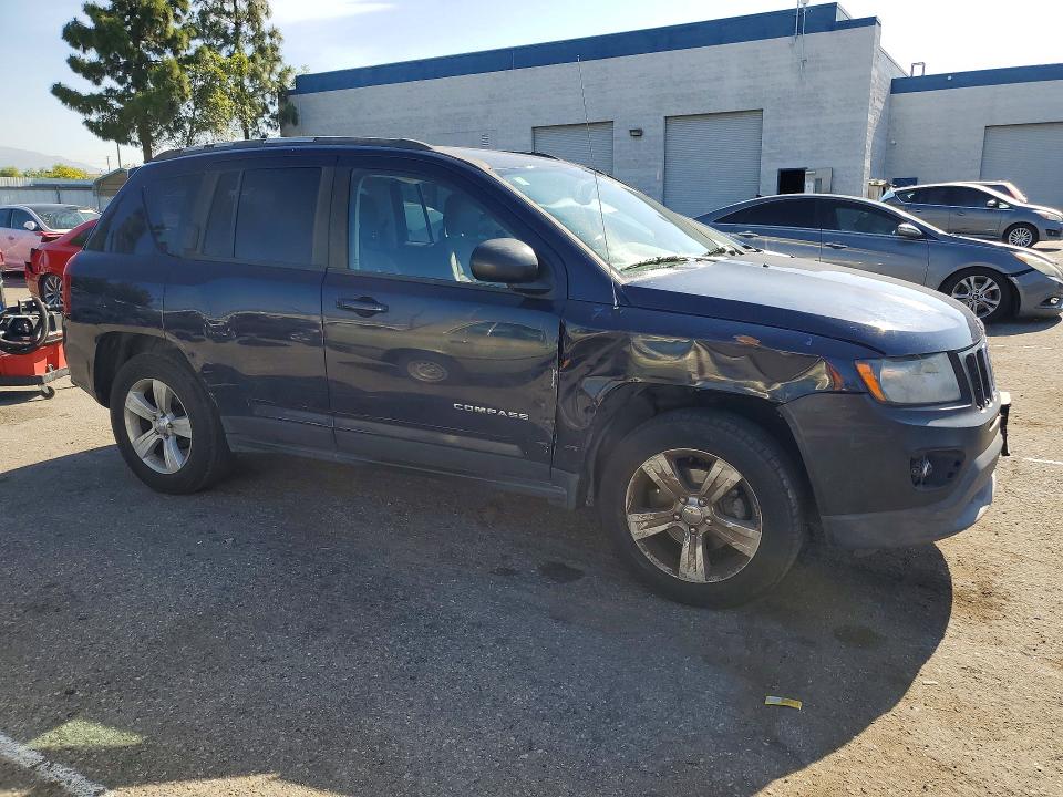 50303806 :رقم المزاد ، 1C4NJDBBXGD638204 vin ، 2016 Jeep Compass مزاد بيع