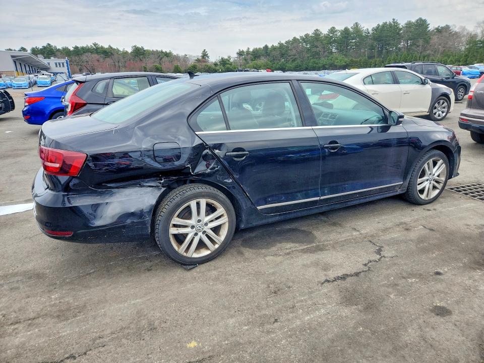 49334736 :رقم المزاد ، 3VWL17AJ5HM214675 vin ، 2017 Volkswagen Jetta مزاد بيع