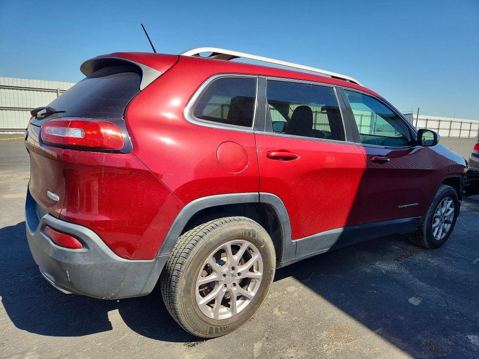 51985826 :رقم المزاد ، 1C4PJMCS1FW503168 vin ، 2015 Jeep Cherokee مزاد بيع