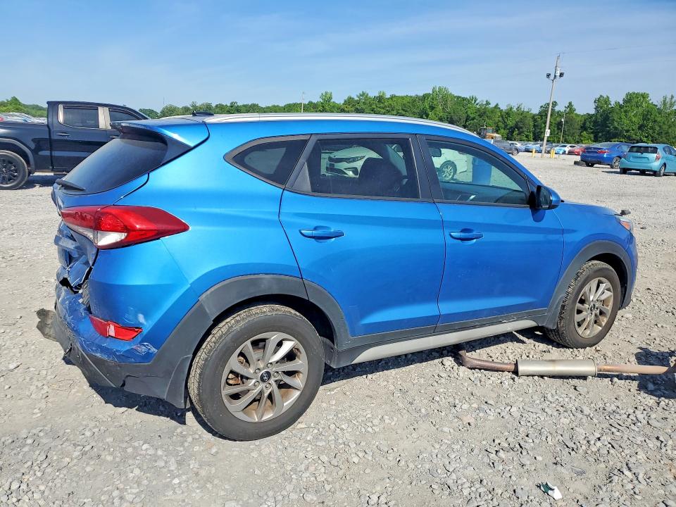 49930996 :رقم المزاد ، KM8J33A46HU400921 vin ، 2017 Hyundai Tucson مزاد بيع