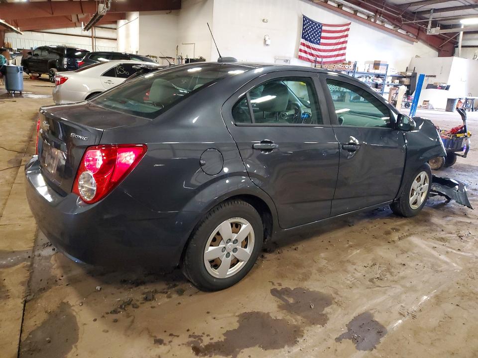 49400816 :رقم المزاد ، 1G1JA5SH3G4110747 vin ، 2016 Chevrolet Sonic مزاد بيع