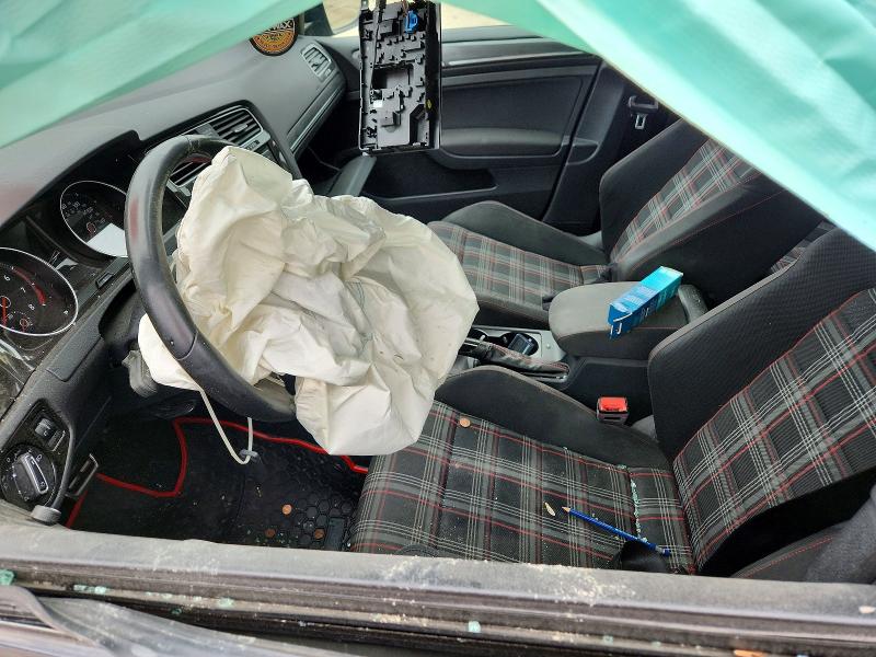51085716 :رقم المزاد ، 3VW447AU6JM273133 vin ، 2018 Volkswagen Gti مزاد بيع
