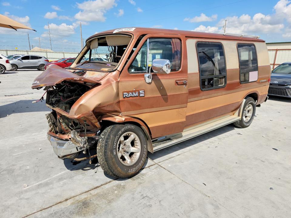 1983 Dodge Ram Van მანქანა იყიდება აუქციონზე, vin: 2B6HB23T6DK395888, აუქციონის ნომერი: 48421086
