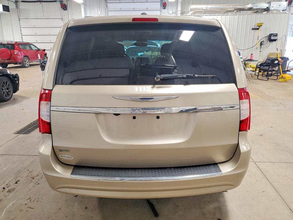 Auction sale of the 2015 Chrysler Town & Country, vin: 2C4RC1BG1FR552569, lot number: 50861266