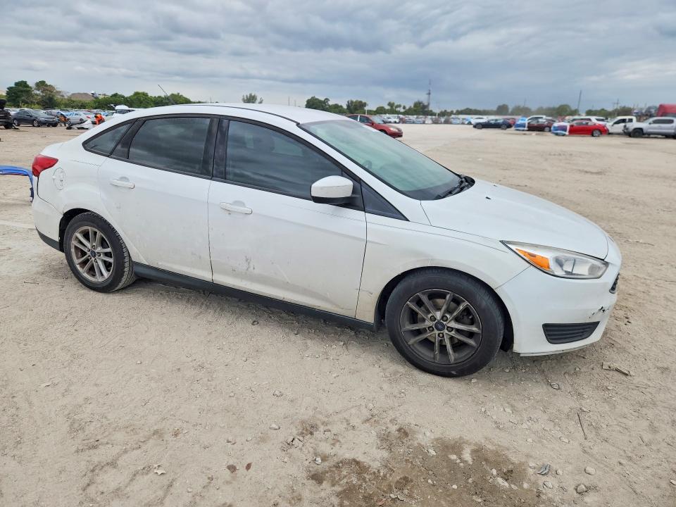 51247466 :رقم المزاد ، 1FADP3F23JL214896 vin ، 2018 Ford Focus مزاد بيع