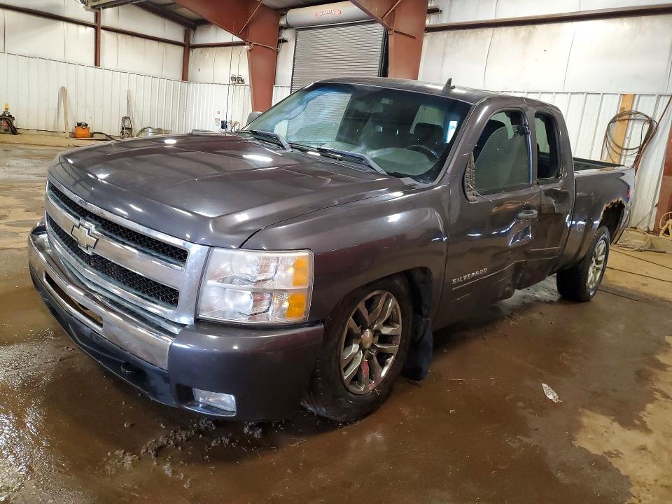 51702656 :رقم المزاد ، 1GCRKSE31BZ361834 vin ، 2011 Chevrolet Silverado مزاد بيع