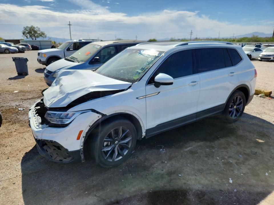 Продажа на аукционе авто 2022 Volkswagen Tiguan, vin: 3VV3B7AX1NM147011, номер лота: 49066366