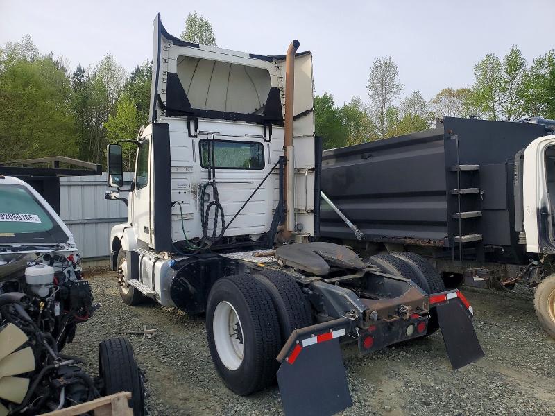 Продаж на аукціоні авто 2018 Volvo Vnl, vin: 4V4N39TG7JN988235, номер лоту: 46199826