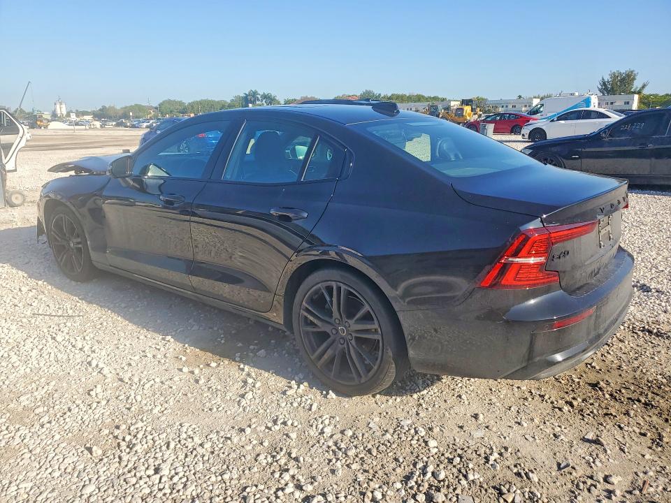 51356826 :رقم المزاد ، 7JRL12THXRG289238 vin ، 2024 Volvo S60 مزاد بيع