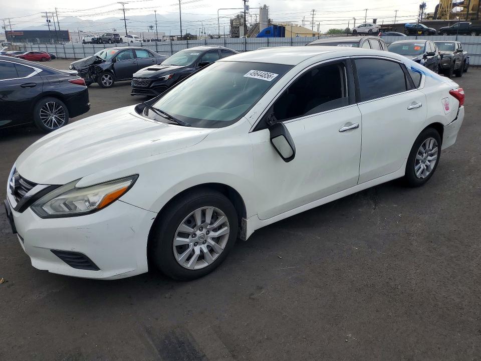 2017 Nissan Altima მანქანა იყიდება აუქციონზე, vin: 1N4AL3AP7HC474116, აუქციონის ნომერი: 49644856